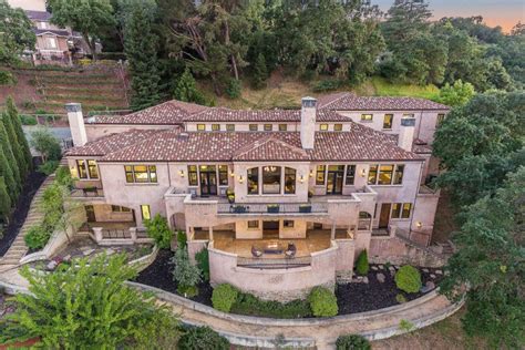 stephen curry new home.